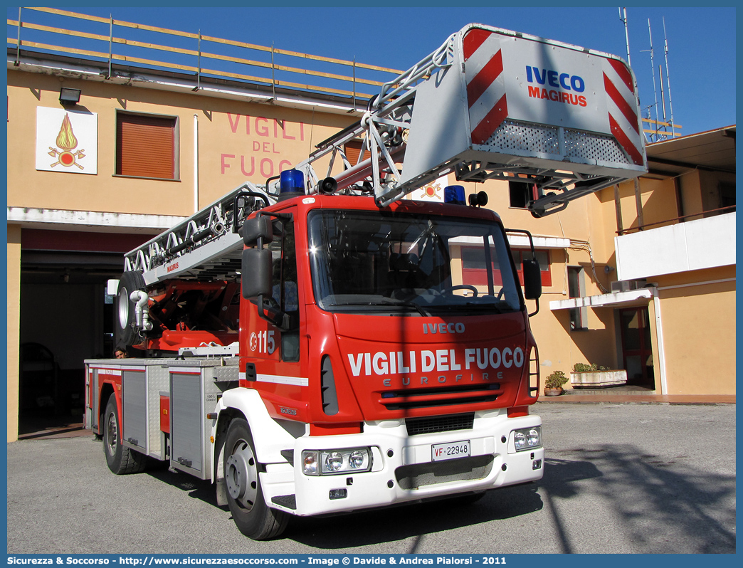 VF 22948
Corpo Nazionale Vigili del Fuoco
Iveco 150E28 EuroFire II serie
Allestitore Magirus
unico esemplare
con asse posteriore sterzante
Parole chiave: VVF;V.V.F.;Corpo;Nazionale;Vigili;del;Fuoco;AutoScala;AS;Iveco;150E28;EuroFire;Magirus