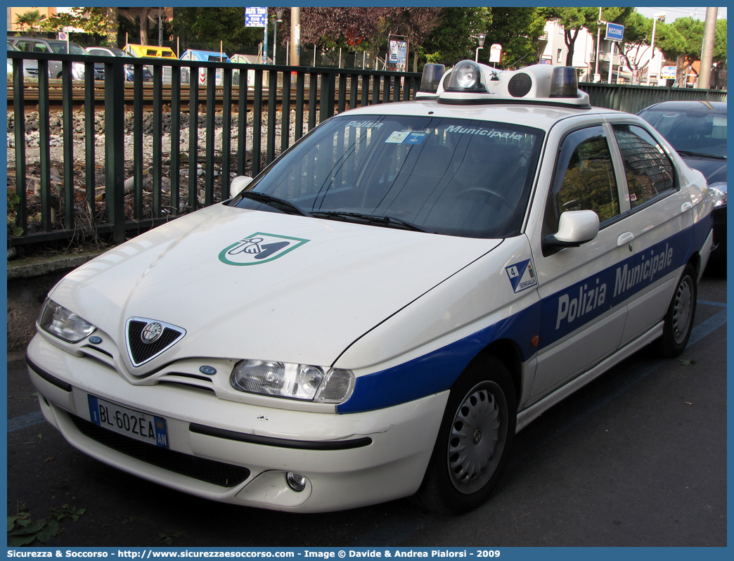 -
Polizia Municipale
Comune di Senigallia
Alfa Romeo 146
Parole chiave: Polizia;Locale;Municipale;Senigallia;Alfa Romeo;146