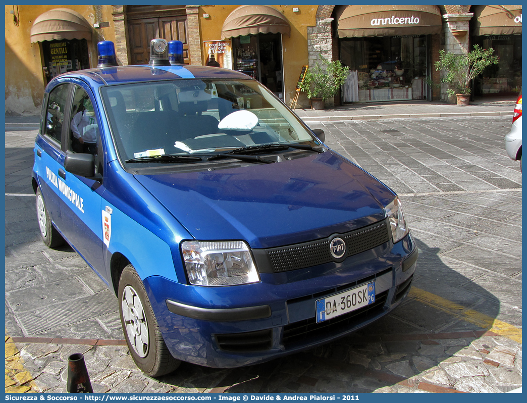 -
Polizia Municipale
Comune di Todi
Fiat Nuova Panda I serie
Parole chiave: Polizia;Municipale;Locale;Todi;Fiat;Nuova Panda