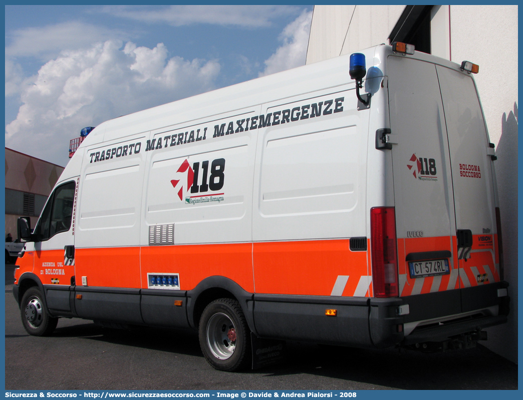 BO 0014
118 Bologna Soccorso
Iveco Daily III serie
Parole chiave: 118;Bologna;Soccorso;Iveco;Daily;Maxiemergenza;Maxiemergenze;Maxi;Emergenza;Emergenze