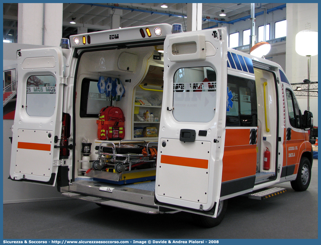 BO 2307
118 Imola Soccorso
Fiat Ducato III serie
Allestitore EDM S.r.l.
Parole chiave: 118;Imola;Soccorso;Ambulanza;Fiat;Ducato;EDM