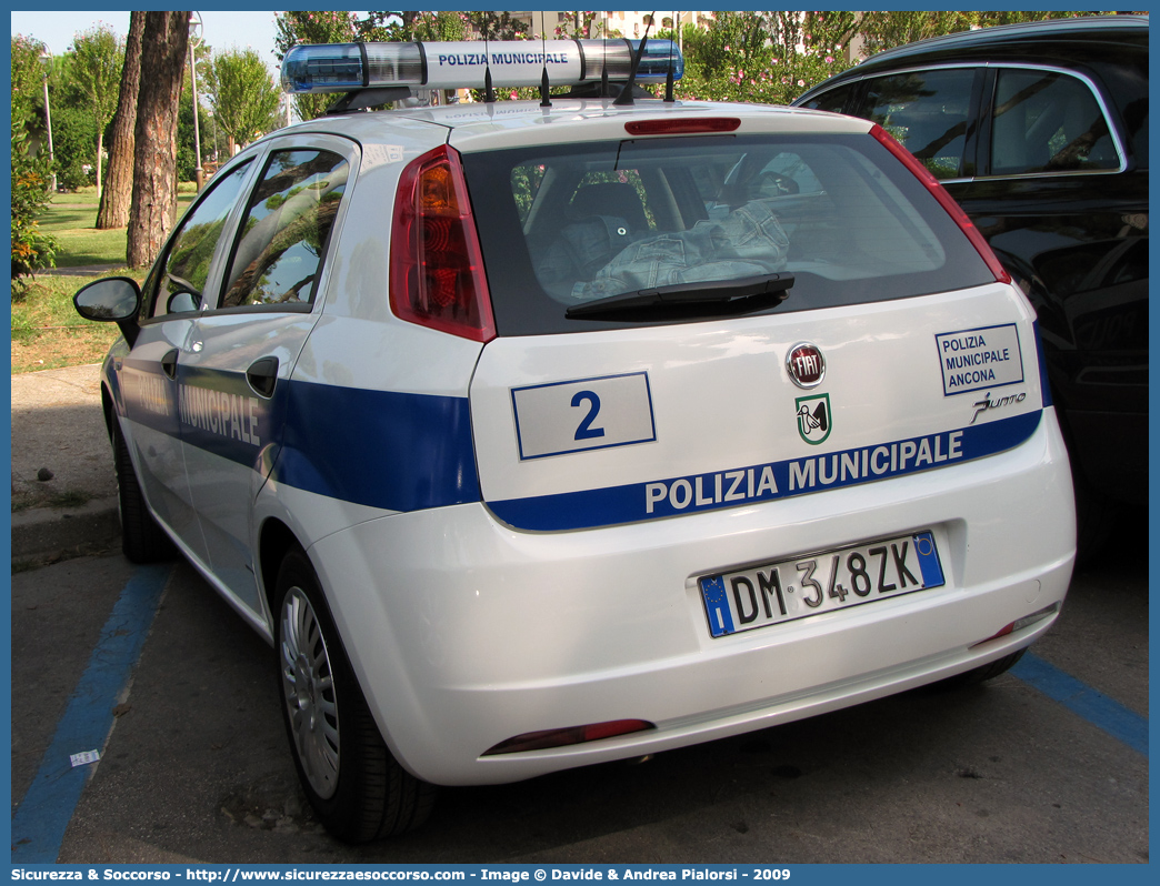 -
Polizia Municipale
Comune di Ancona
Fiat Grande Punto
Parole chiave: Polizia;Locale;Municipale;Ancona;Fiat;Grande Punto