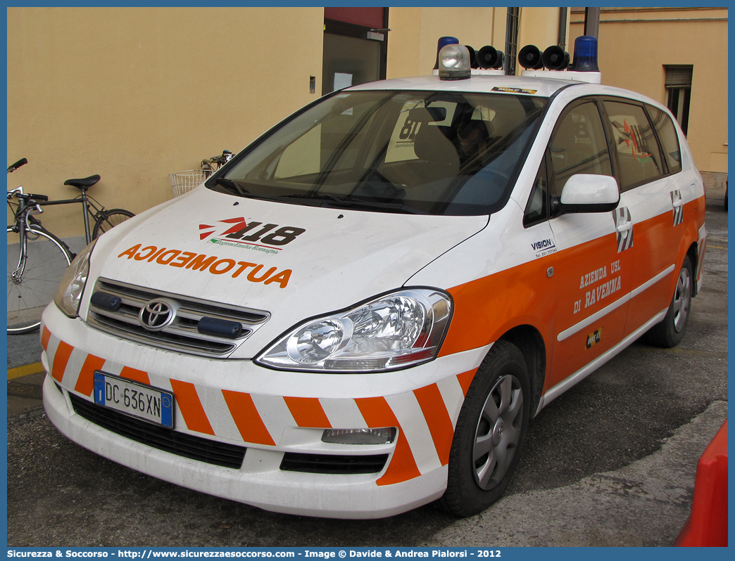 MIKE 03
118 Romagna Soccorso
Ambito Territoriale di Ravenna
Toyota Avensis Verso I serie restyling
Allestitore Vision S.r.l.
(variante)
Parole chiave: Toyota;Avensis;Verso;118;Romagna;Ravenna;Soccorso;Automedica;Auto Medica;Automedicalizzata;Auto Medicalizzata;Vision