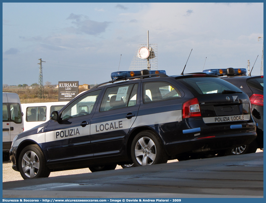 -
Polizia Locale
Comune di Cittadella
Skoda Octavia Wagon III serie
Parole chiave: Polizia;Municipale;Locale;Cittadella;Skoda;Octavia;Wagon