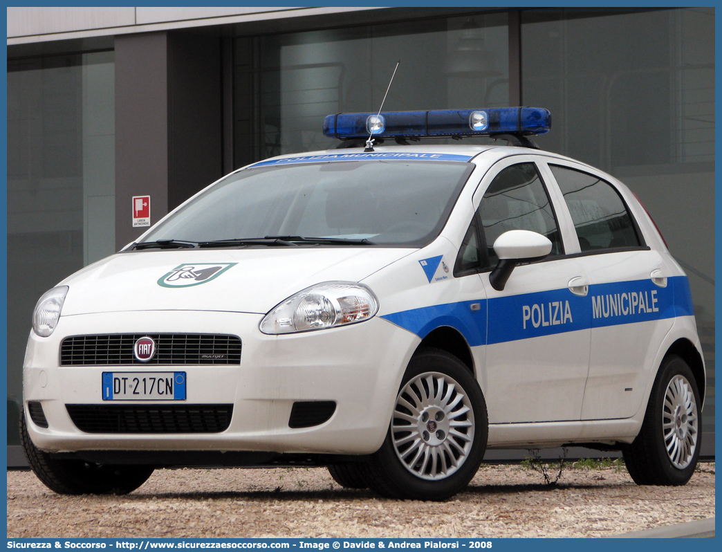 -
Polizia Municipale
Comune di Gabicce Mare
Fiat Grande Punto
Allestitore Focaccia Group S.r.l.
Parole chiave: Polizia;Locale;Municipale;Gabicce Mare;Fiat;Grande Punto;Focaccia