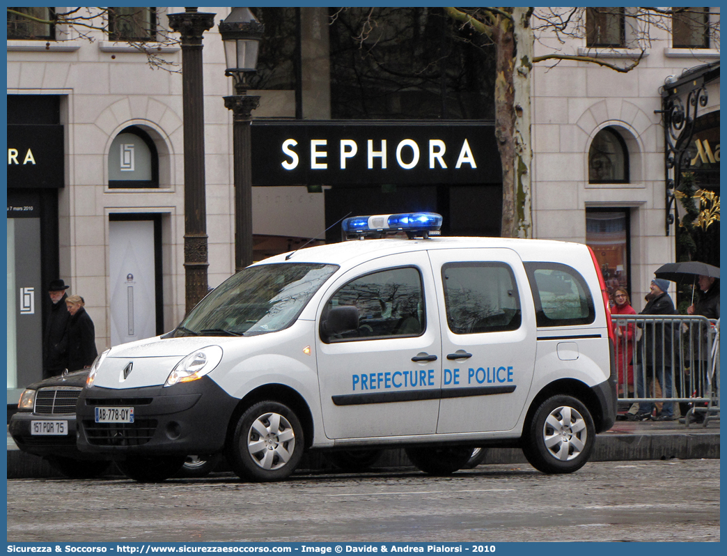 -
République Française
Prefecture de Police
Renault Kangoo III generation
Parole chiave: Repubblica;Francese;République;Française;Prefecture;Police;Renault;Kangoo