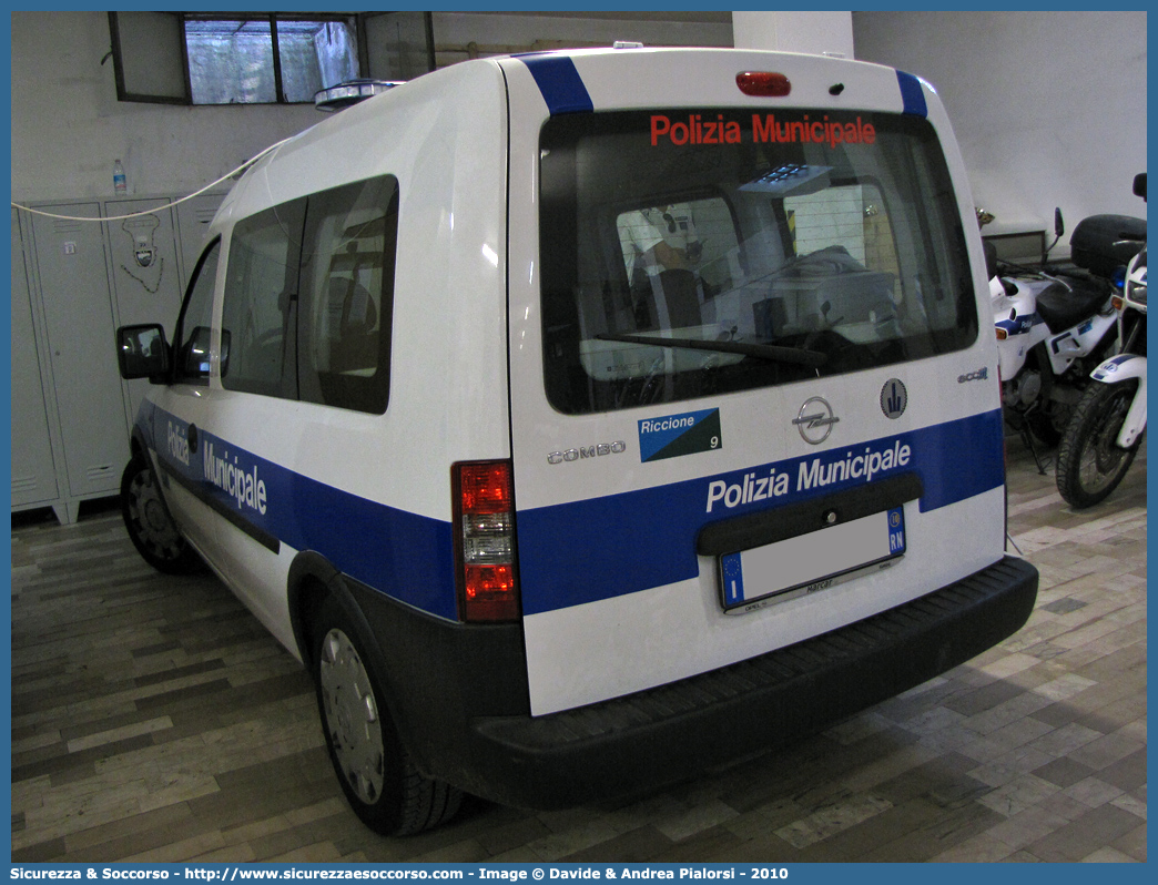 -
Polizia Municipale
Comune di Riccione
Opel Combo III serie
Parole chiave: Polizia;Municipale;Locale;Riccione;Opel;Combo