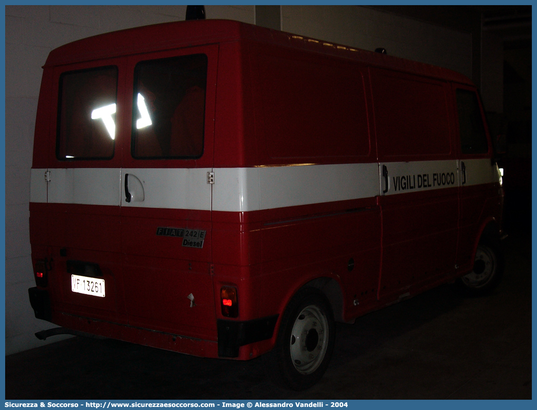 VF 13261
Corpo Nazionale Vigili del Fuoco
Fiat 242E restyling

Parole chiave: VF;V.F.;VVF;V.V.F.;Corpo;Nazionale;Vigili del Fuoco;Vigili;Fuoco;Fiat;242E;13261