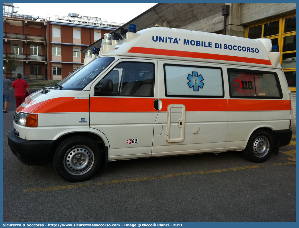 BO 2162
118 Bologna Soccorso
Volkswagen Transporter T4
Allestitore MAF S.n.c.
Parole chiave: 118;Bologna;Soccorso;Ambulanza;Volkswagen;Transporter;T4