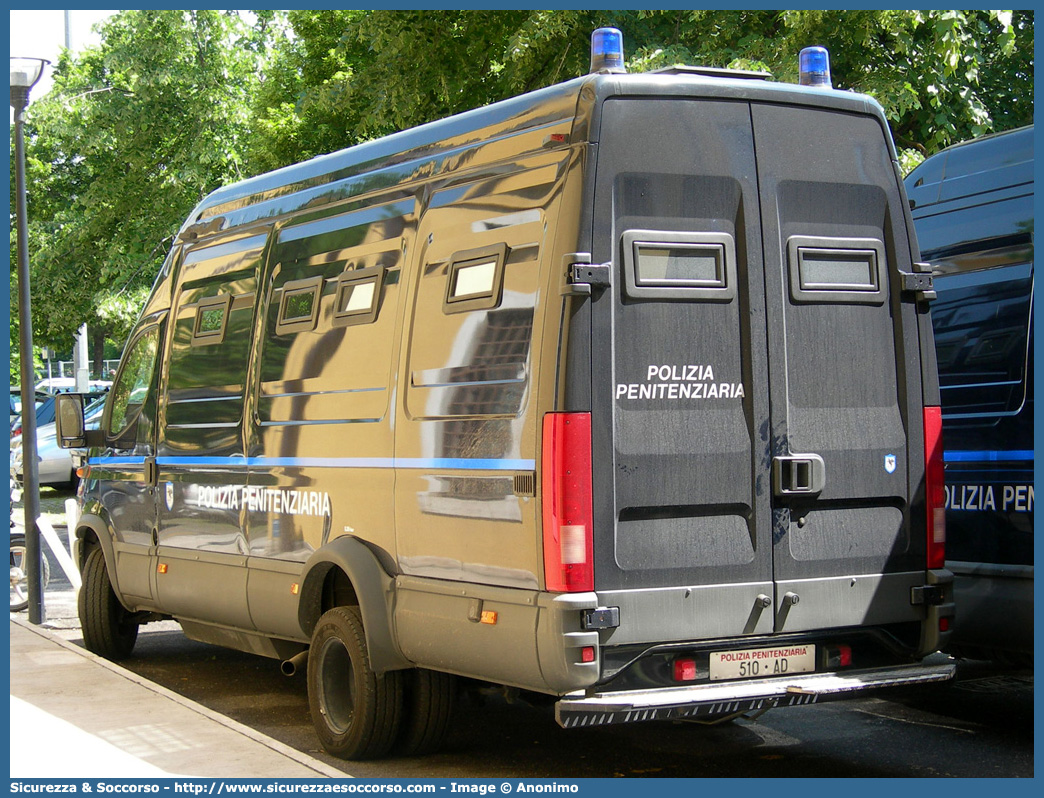 Polizia Penitenziaria 510AD
Polizia Penitenziaria
Iveco Daily 60C15 III serie
Parole chiave: PolPen;Pol.Pen.;AdiC;A.diC.;Agenti di Custodia;Polizia Penitenziaria;Iveco;Daily;60C15;III serie;510AD