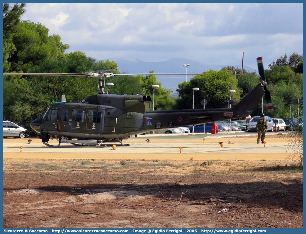 MM81153 
Aeronautica Militare Italiana
Agusta-Bell 212
Parole chiave: AM;A.M.I.;AMI;Aeronautica;Militare;Italiana;Agusta;Bell;AB;212