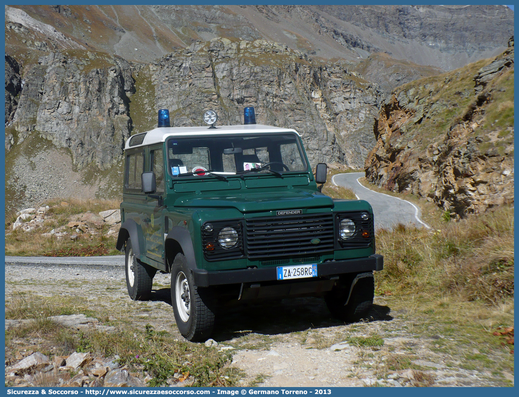 -
Ministero dell'Ambiente
e della Tutela del Territorio e del Mare
Land Rover Defender 90
Parole chiave: Ministero;Ambiente;Tutela;Territorio;Mare;Land Rover;Defender;90