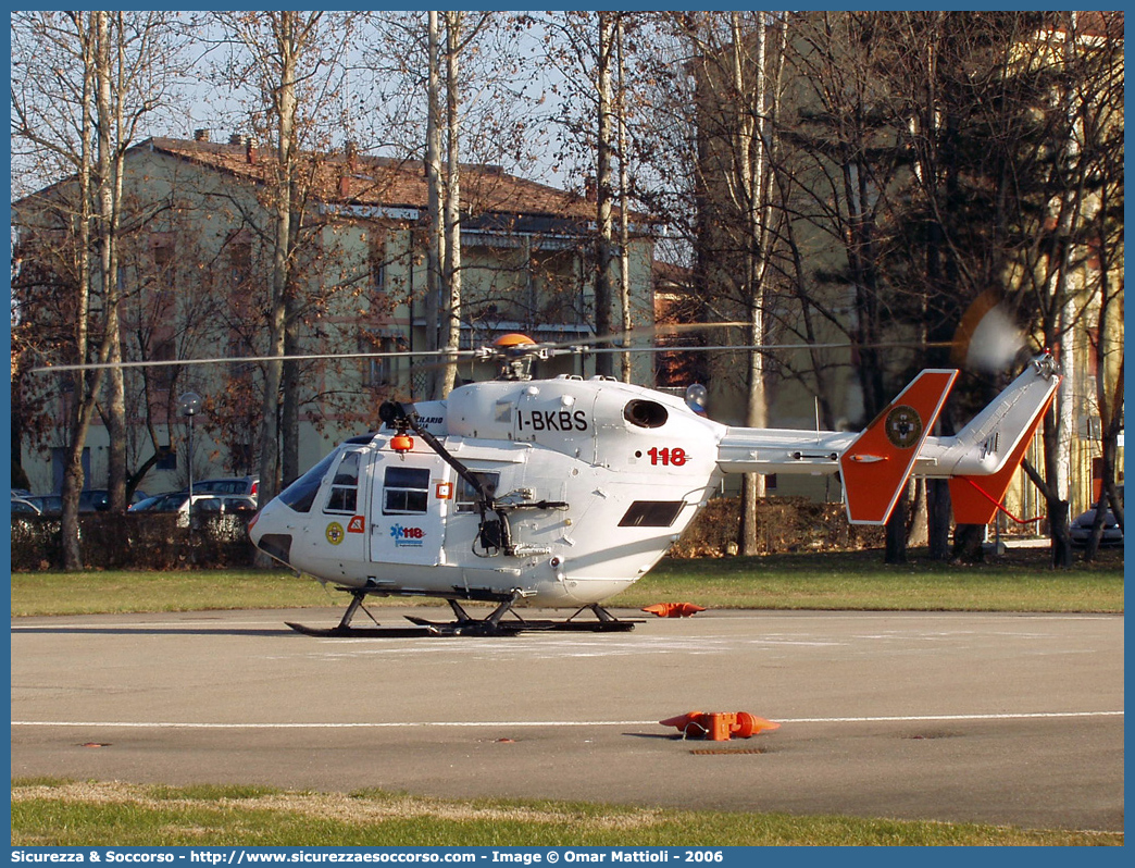 I-BKBS
118 Regione Lombardia
EuroCopter BK117C1
Base di Brescia
Parole chiave: 118;SSUEm;S.S.U.Em.;AREU;A.R.E.U.;Lombardia;Brescia;EuroCopter;BK117;BK;117;I-BKBS;Elicottero;Elisoccorso