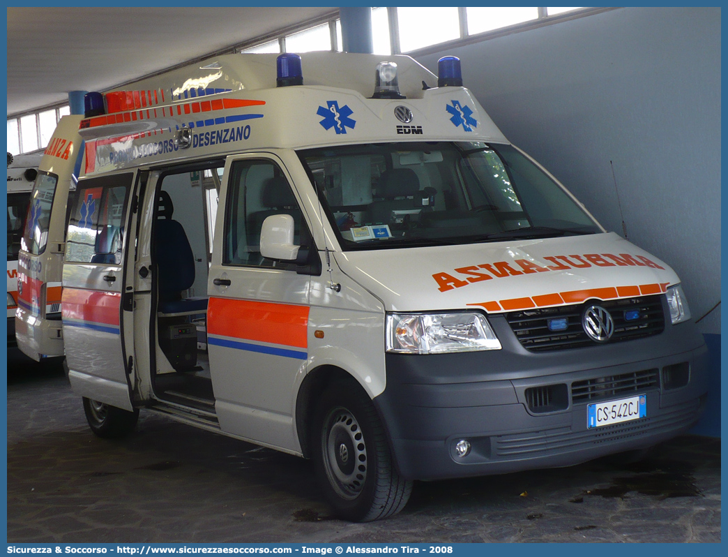 11
118 Brescia
Volkswagen Transporter T5
Allestitore EDM S.r.l.
Parole chiave: 118;AREU;A.R.E.U.;S.S.U.Em.;SSUEm;Lombardia;Brescia;Ambulanza;Volkswagen;Transporter;T5;EDM