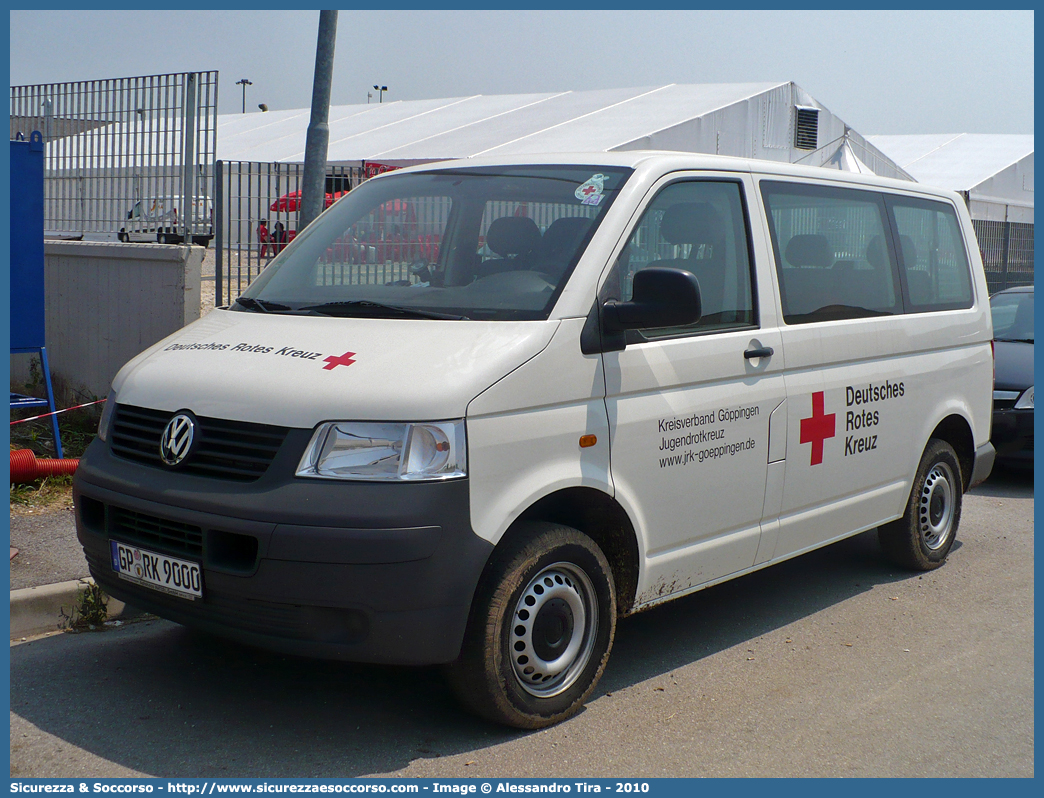 RK 9000
Bundesrepublik Deutschland
Deutsches Rotes Kreuz
Volkswagen Transporter T5
Parole chiave: Repubblica;Federale;Germania;Bundesrepublik;Deutschland;Deutsches;Rotes;Kreuz;Volkswagen;Transporter;T5