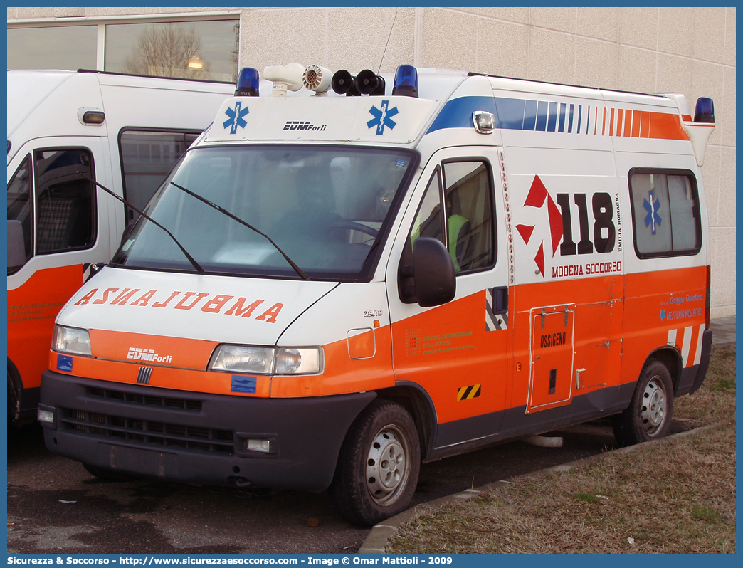 -
118 Modena Soccorso
Fiat Ducato II serie
Allestitore EDM S.r.l.
Parole chiave: 118;Modena;Soccorso;Ambulanza;Fiat;Ducato;EDM;E.D.M.