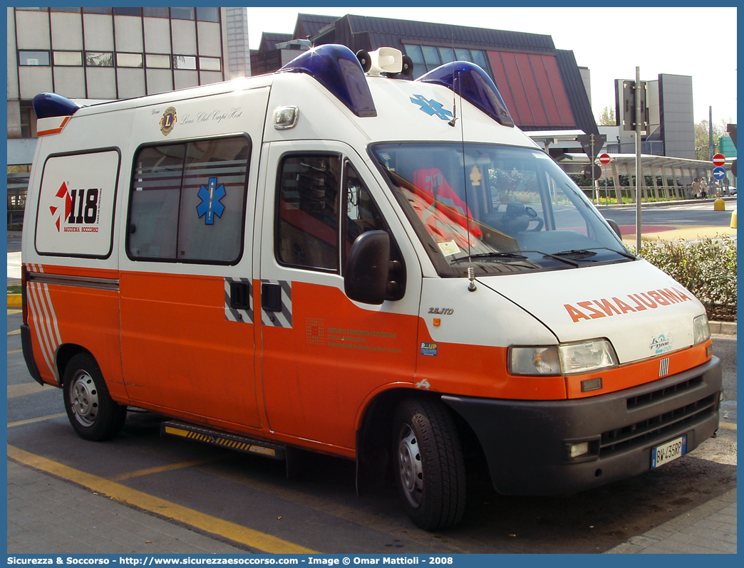 -
118 Modena Soccorso
Fiat Ducato II serie
Parole chiave: 118;Modena;Soccorso;Ambulanza;Fiat;Ducato