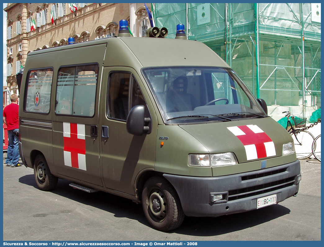 EI BG111
Esercito Italiano
Sanità Militare
Fiat Ducato II serie
Allestitore Bollanti S.r.l.
Parole chiave: EI;E.I.;Esercito;Italiano;Sanità;Militare;Fiat;Ducato;Ambulanza;Bollanti