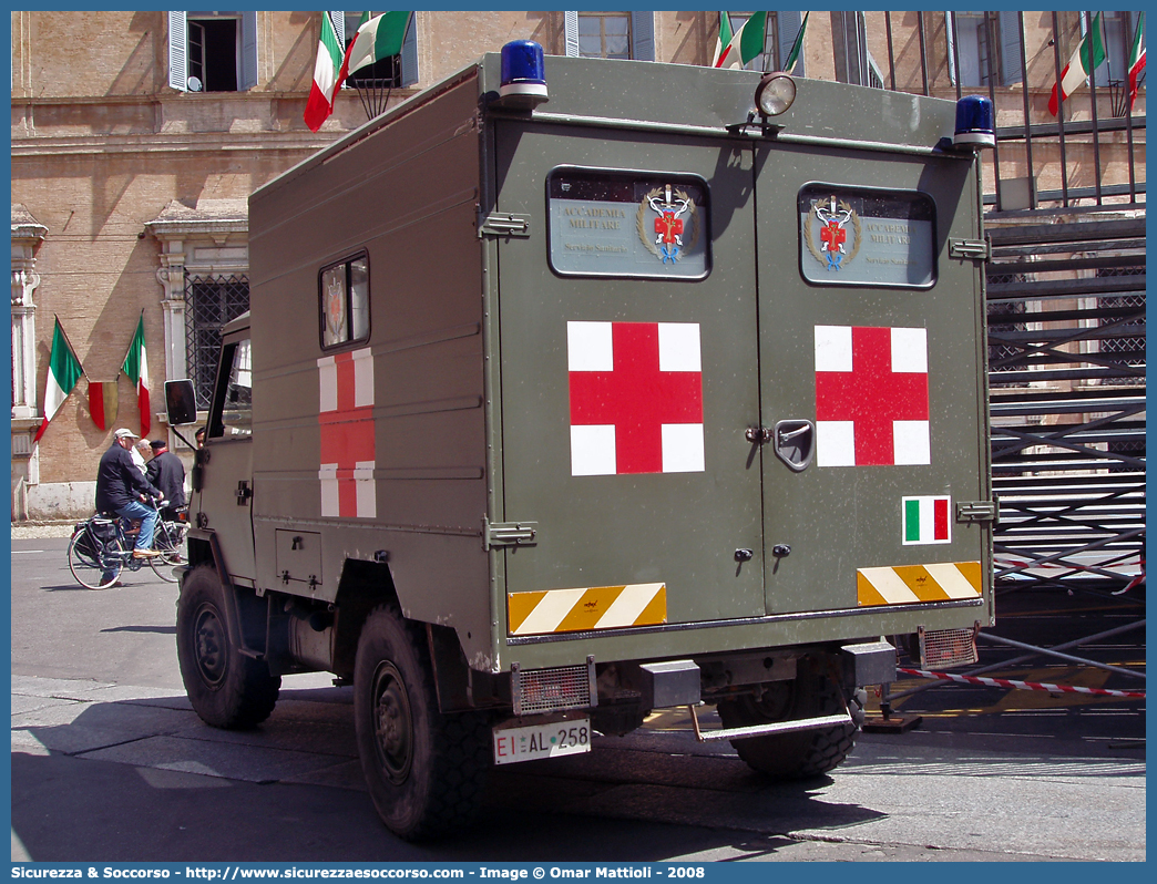 EI AL258
Esercito Italiano
Sanità Militare
Iveco VM90
Allestitore Mussa & Graziano S.r.l.
Parole chiave: EI;E.I.;Esercito;Italiano;Sanità;Militare;Iveco;VM90;Mussa & Graziano