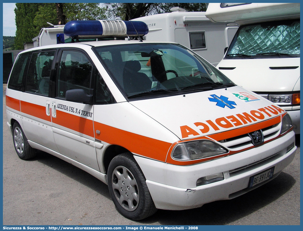 -
118 Umbria Soccorso
Azienda USL Umbria 2
Peugeot 806
Allestitore Bollanti S.r.l.
Parole chiave: 118;Umbria;Soccorso;Terni;Automedica;Peugeot;806