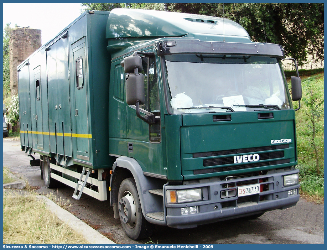 CFS 367AD
Corpo Forestale dello Stato
Reparto a Cavallo
Iveco EuroCargo 120E18 I serie
Parole chiave: Corpo;Forestale;Stato;Corpo Forestale dello Stato;CFS;C.F.S.;Reparto a Cavallo;Cavallo;Ippomontato;Iveco;EuroCargo;120E18;120 E18