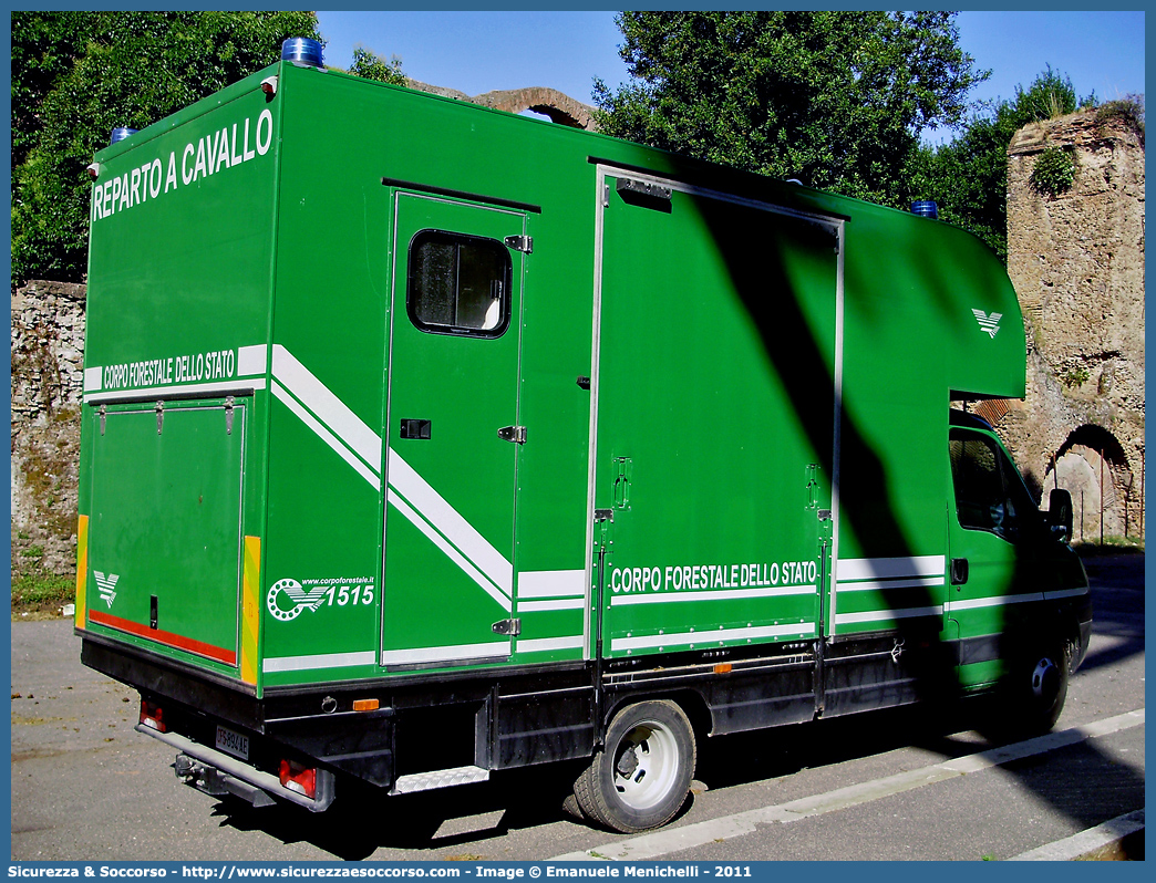 CFS 894AE
Corpo Forestale dello Stato
Reparto a Cavallo
Iveco Daily 50C15 IV serie
Parole chiave: Corpo;Forestale;Stato;Corpo Forestale dello Stato;CFS;C.F.S.;Reparto a Cavallo;Cavallo;Ippomontato;Iveco;Daily;50C15