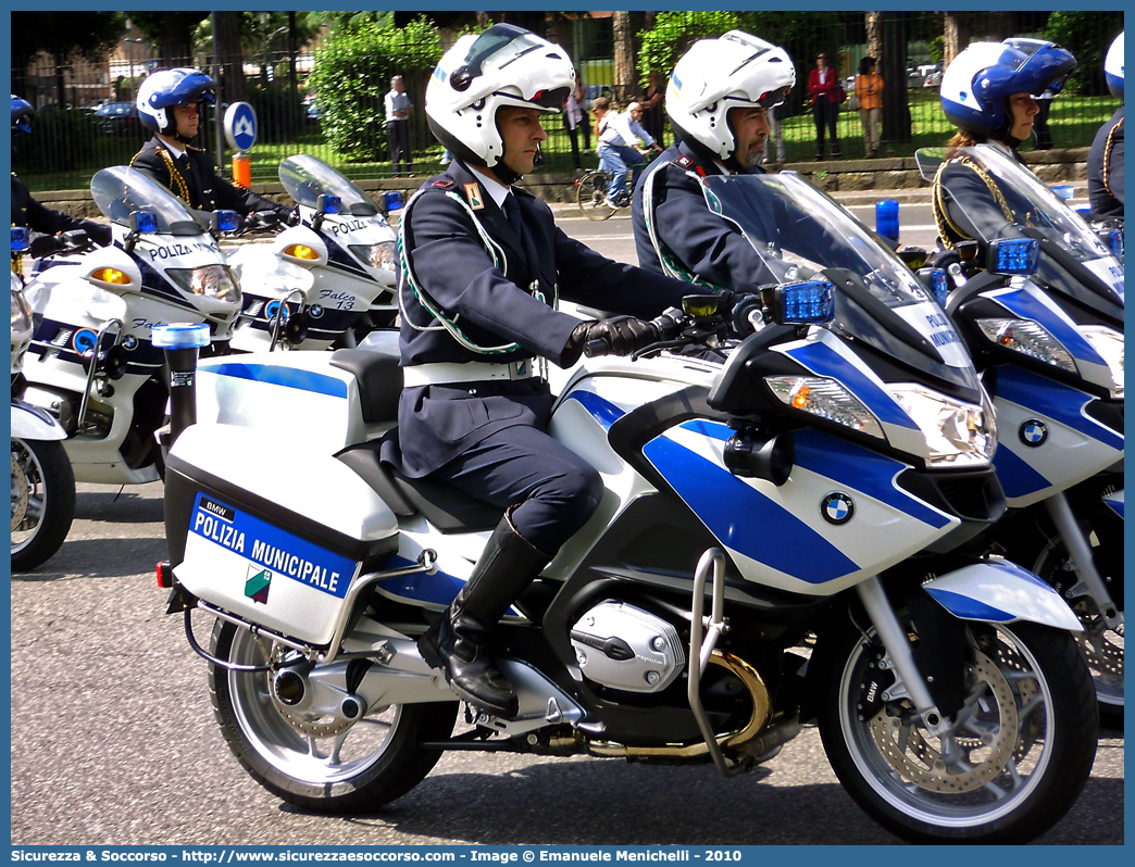 -
Polizia Municipale
Comune di L'Aquila
Bmw 1200RT
Parole chiave: Polizia;Municipale;Locale;L'Aquila;Aquila;Bmw;1200RT