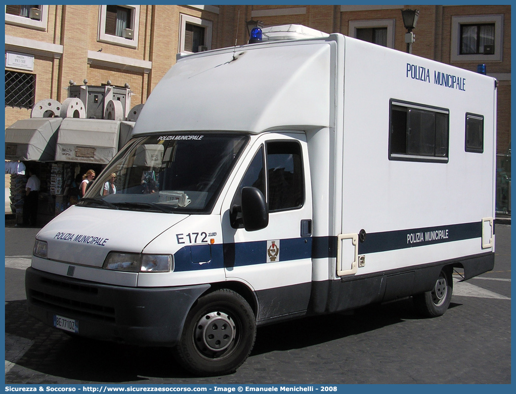 -
Polizia Municipale
Comune di Roma
Fiat Ducato II serie
Parole chiave: PL;P.L.;PM;P.M.;Polizia;Locale;Municipale;Roma;Fiat;Ducato