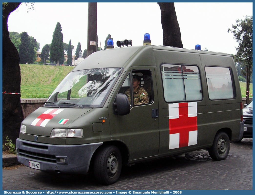 EI BD922
Esercito Italiano
Sanità Militare
Fiat Ducato II serie
Allestitore Bollanti S.r.l.
Parole chiave: EI;E.I.;Esercito;Italiano;Sanità;Militare;Fiat;Ducato;Ambulanza;Bollanti