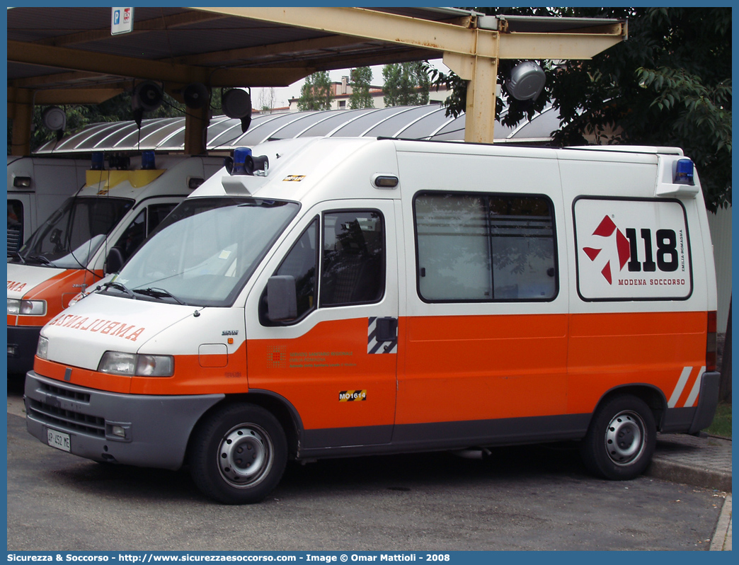 MO 1614
118 Modena Soccorso
Fiat Ducato II serie
(variante)
Parole chiave: 118;Modena;Soccorso;Ambulanza;Fiat;Ducato