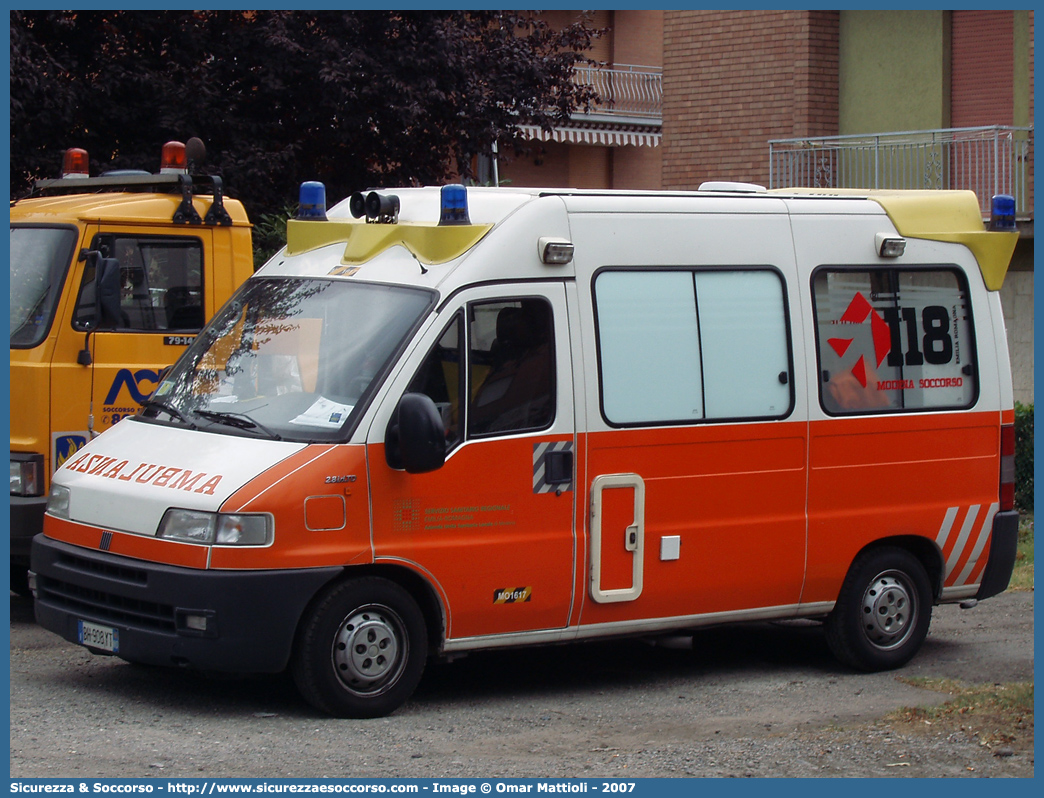 MO 1617
118 Modena Soccorso
Fiat Ducato II serie
Parole chiave: 118;Modena;Soccorso;Ambulanza;Fiat;Ducato