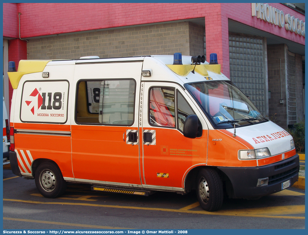 MO 1617
118 Modena Soccorso
Fiat Ducato II serie
Parole chiave: 118;Modena;Soccorso;Ambulanza;Fiat;Ducato