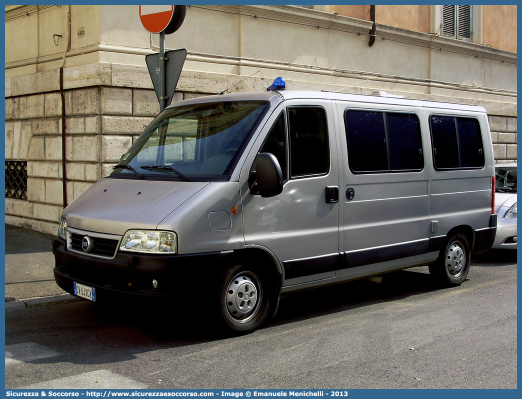 -
Presidenza della Repubblica
Fiat Ducato II serie restyling
Ambulanza Presidenziale
Parole chiave: Presidenza;Repubblica;Fiat;Ducato;Ambulanza