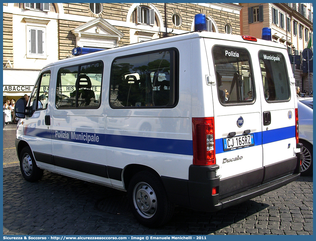 -
Polizia Municipale
Comune di Rimini
Fiat Ducato II serie restyling
Parole chiave: Polizia;Locale;Municipale;Rimini;Fiat;Ducato