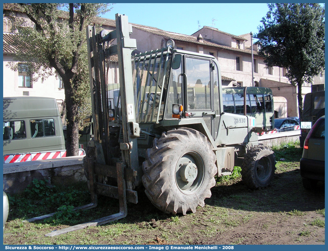 EI 355871
Esercito Italiano
JCB 930
Parole chiave: EI;E.I.;Esercito;Italiano;Mezzi;da;Cantiere;Trasporto;Materiali;Supporto;Logistico;JCB;930