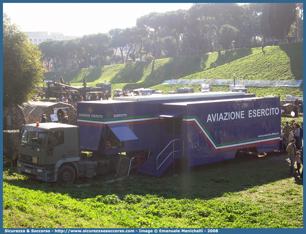 EI BD456
Esercito Italiano
Aviazione dell'Esercito
Iveco EuroTech 440E38
Parole chiave: EI;E.I.;Esercito;Italiano;Aviazione dell'Esercito;Iveco;EuroTech 440E38;BD456