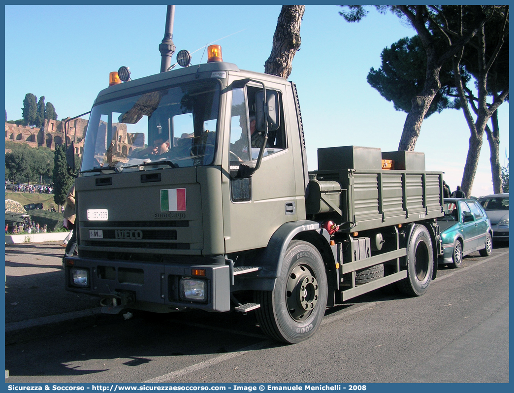 EI BD999
Esercito Italiano
Iveco EuroCargo 150E18 I serie
Allestitore SIVI S.p.A.
Parole chiave: EI;E.I.;Esercito;Italiano;Mezzi;da;Cantiere;Trasporto;Materiali;Supporto;Logistico;Iveco;Sivi;EuroCargo;150E18;BD999