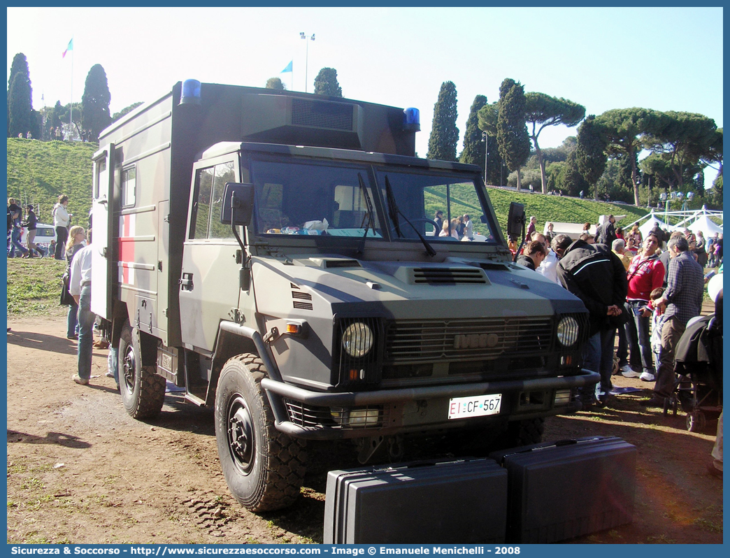 EI CF567
Esercito Italiano
Sanità Militare
Iveco VM90
Allestitore Mussa & Graziano S.r.l.
Parole chiave: EI;E.I.;Esercito;Italiano;Sanità;Militare;Iveco;VM90;Mussa & Graziano