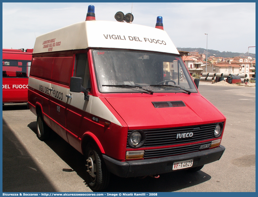 VF 14623
Corpo Nazionale Vigili del Fuoco
Nucleo N.B.C.R.
Iveco Daily 45-10 I serie
Parole chiave: Corpo;Nazionale;Vigili del Fuoco;Vigili;Fuoco;Iveco;Daily;45-10;NBCR;N.B.C.R.;Nucleare;Batteriologico;Chimico;Radiologico;Radiometrico;Radiometria;Radioattività;Radioattivita