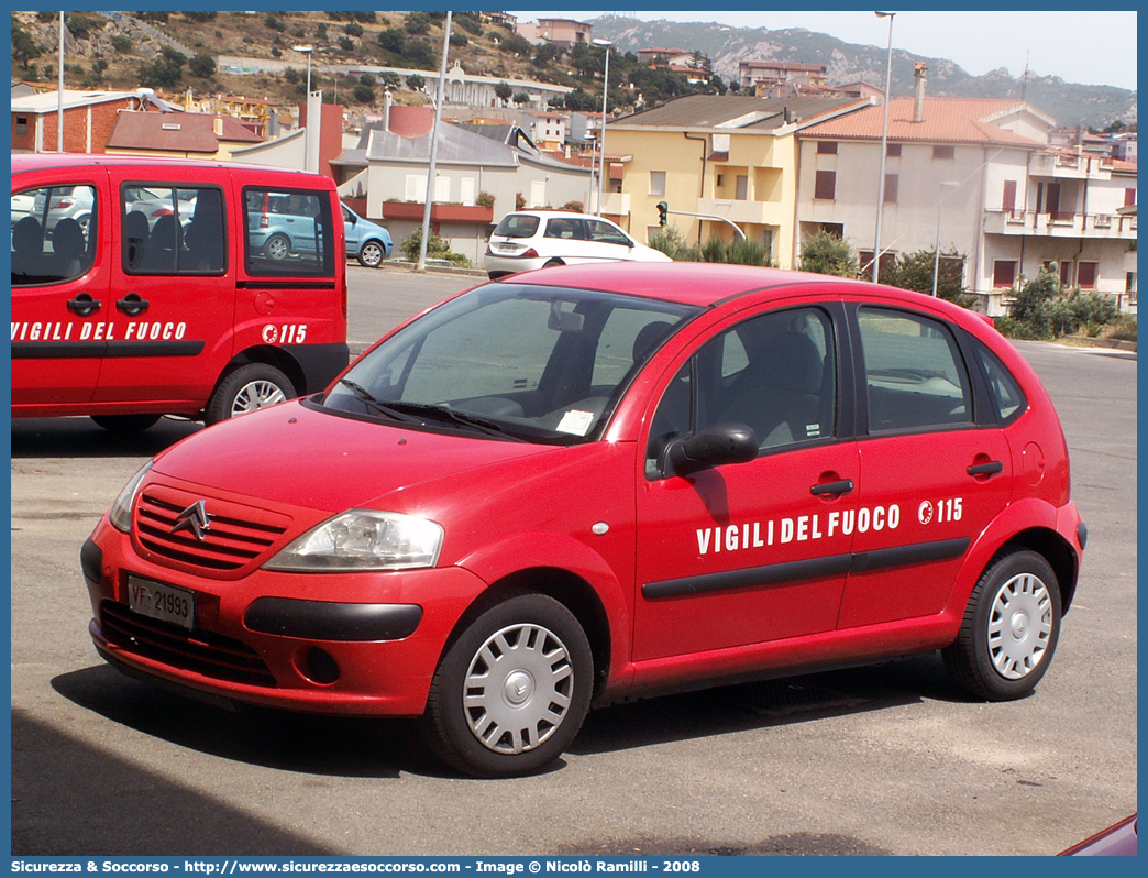 VF 21993
Corpo Nazionale Vigili del Fuoco
Citroen C3 I serie
Parole chiave: Corpo;Nazionale;Vigili del Fuoco;Vigili;Fuoco;Citroen;C3;C 3