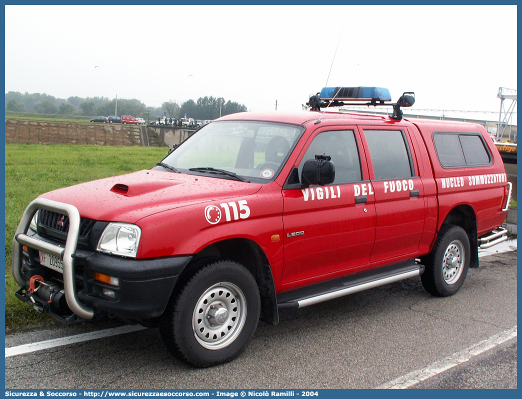 VF 20955
Corpo Nazionale Vigili del Fuoco
Nucleo Soccorso Subacqueo e Acquatico
Mitsubishi L200 III serie restyling
Parole chiave: VVF;V.V.F.;Corpo;Nazionale;Vigili;del;Fuoco;Mitsubishi;L200;L 200;NSSA;N.S.S.A.;Soccorso;Subacqueo;Acquatico;Sommozzatori;Subacquei