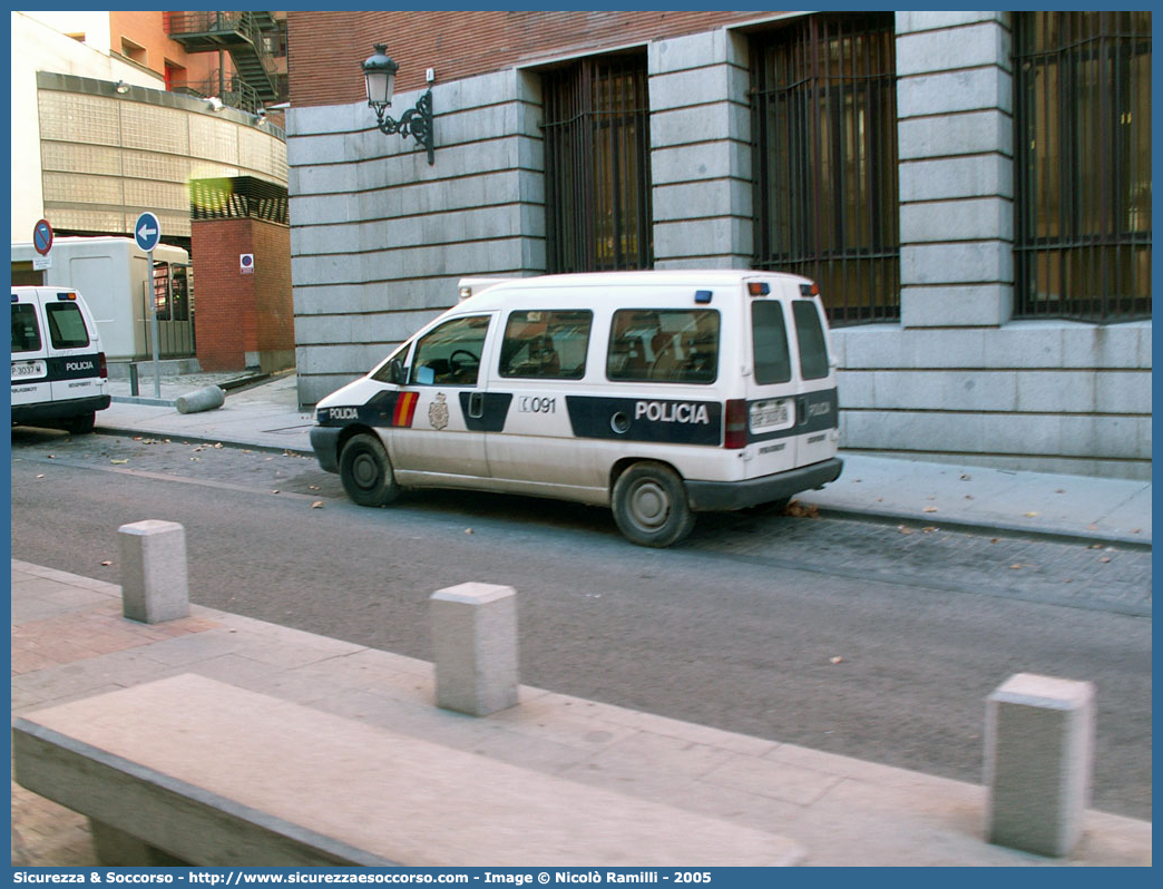 -
Reino de España
Cuerpo Nacional de Policía
Peugeot Expert I generation
Parole chiave: Regno di Spagna;Spagna;Espana;España;Reino de España;Cuerpo;Nacional;Policía;Peugeot;Expert