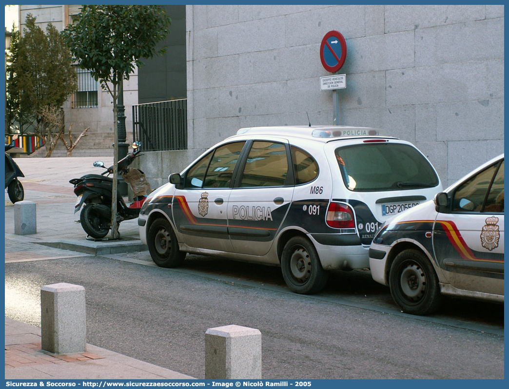 M86
Reino de España
Cuerpo Nacional de Policía
Renault Megane Scenic II generation
Parole chiave: Regno di Spagna;Spagna;Espana;España;Reino de España;Cuerpo;Nacional;Policía;Renault;Scenic