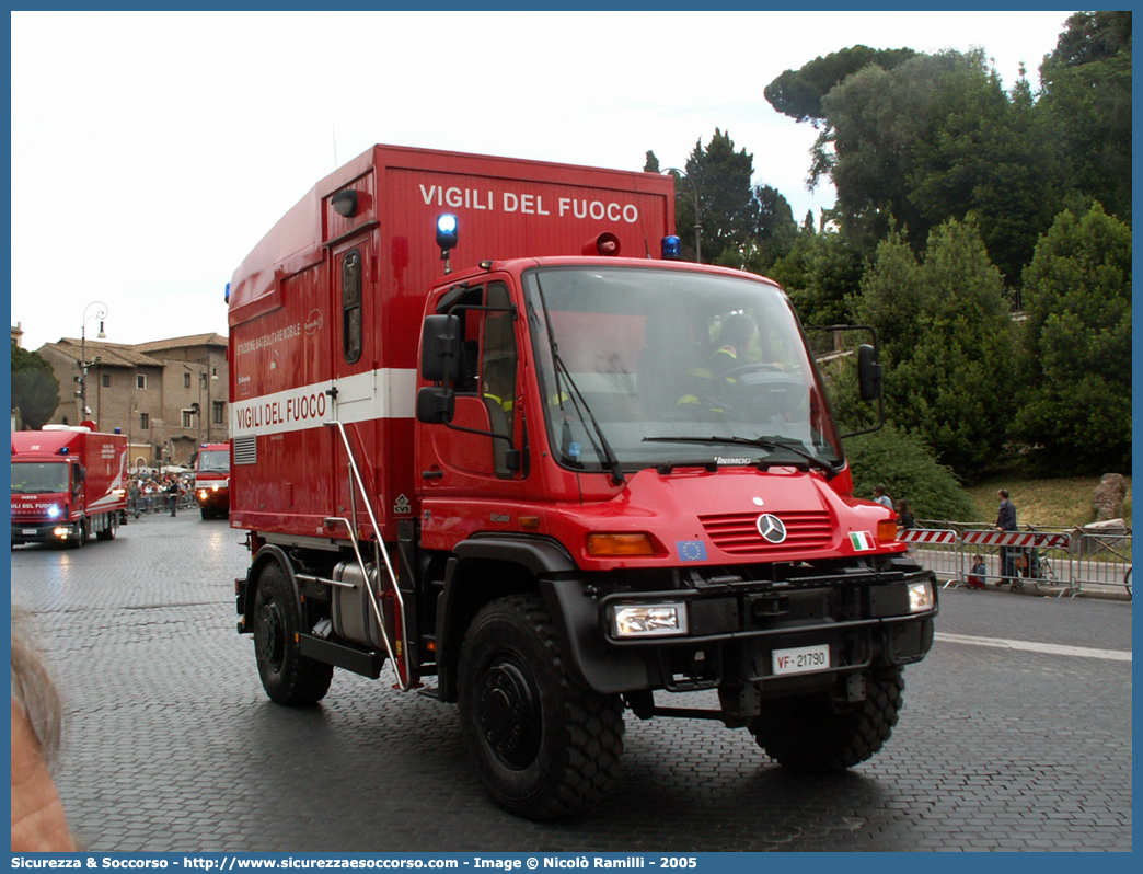 VF 21790
Corpo Nazionale Vigili del Fuoco
Nucleo Telecomunicazioni Radio
Mercedes Benz Unimog U500
Parole chiave: Corpo;Nazionale;Vigili del Fuoco;Vigili;Fuoco;Mercedes Benz;Unimog;U500;U 500;Telecomunicazioni;Tele Comunicazioni;Radio