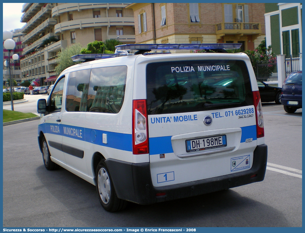 -
Polizia Municipale
Comune di Senigallia
Fiat Scudo IV serie
Allestitore Elevox S.r.l.
Parole chiave: Polizia;Locale;Municipale;Senigallia;Fiat;Scudo