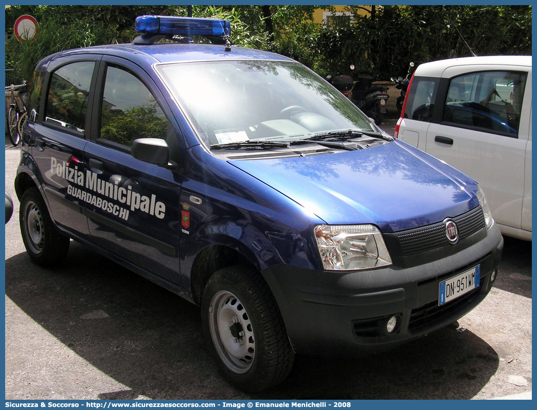 -
Polizia Municipale
Comune di Terni
Nucleo Guardaboschi
Fiat Nuova Panda 4x4
Parole chiave: Polizia;Locale;Municipale;Terni;Fiat;Nuova Panda;Guardaboschi