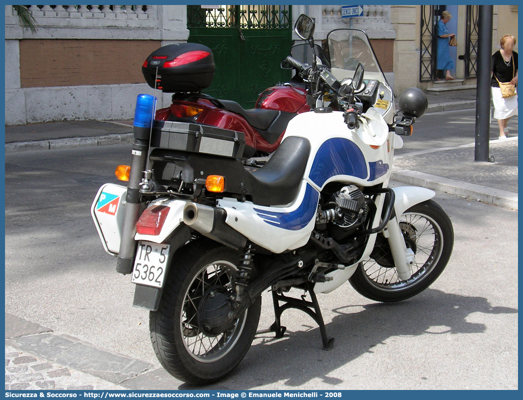 -
Polizia Municipale
Comune di Terni
Moto Guzzi NTX750
Parole chiave: Polizia;Locale;Municipale;Terni;Moto Guzzi;NTX750