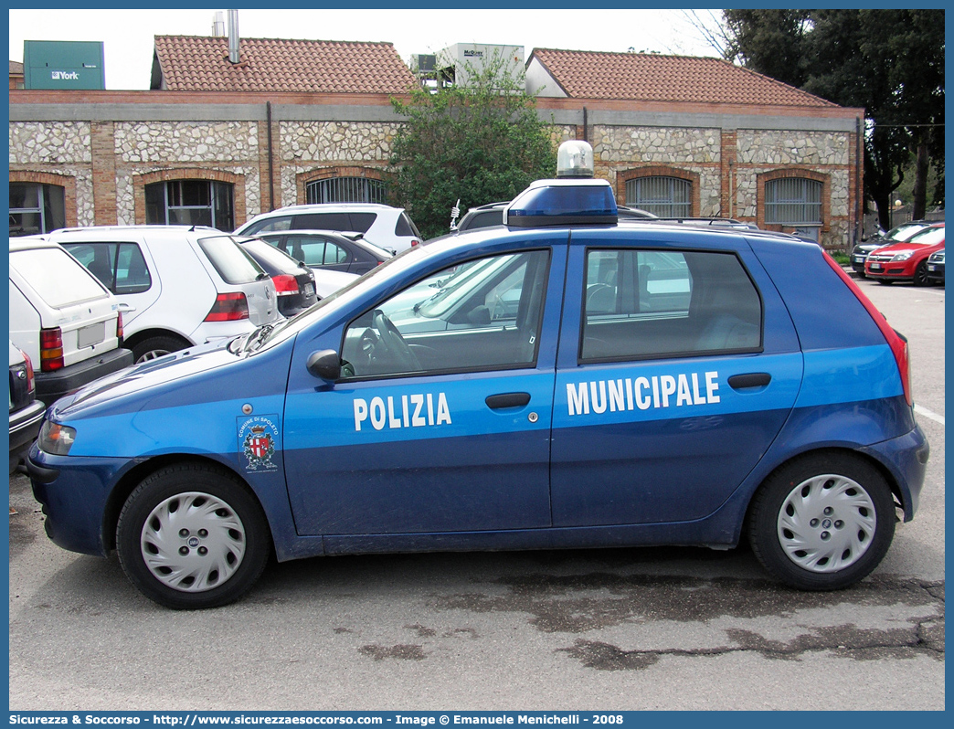 -
Polizia Municipale
Comune di Spoleto
Fiat Punto II serie
Parole chiave: Polizia;Locale;Municipale;Spoleto;Fiat;Punto