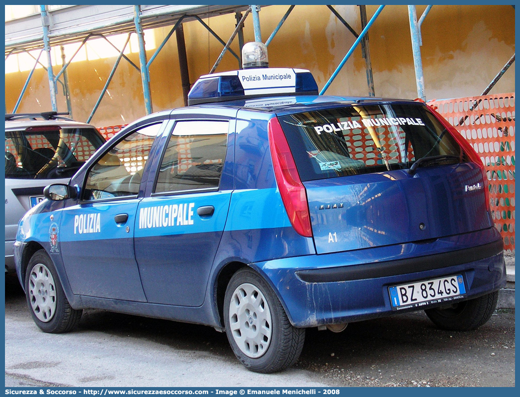 -
Polizia Municipale
Comune di Spoleto
Fiat Punto II serie
Parole chiave: Polizia;Locale;Municipale;Spoleto;Fiat;Punto