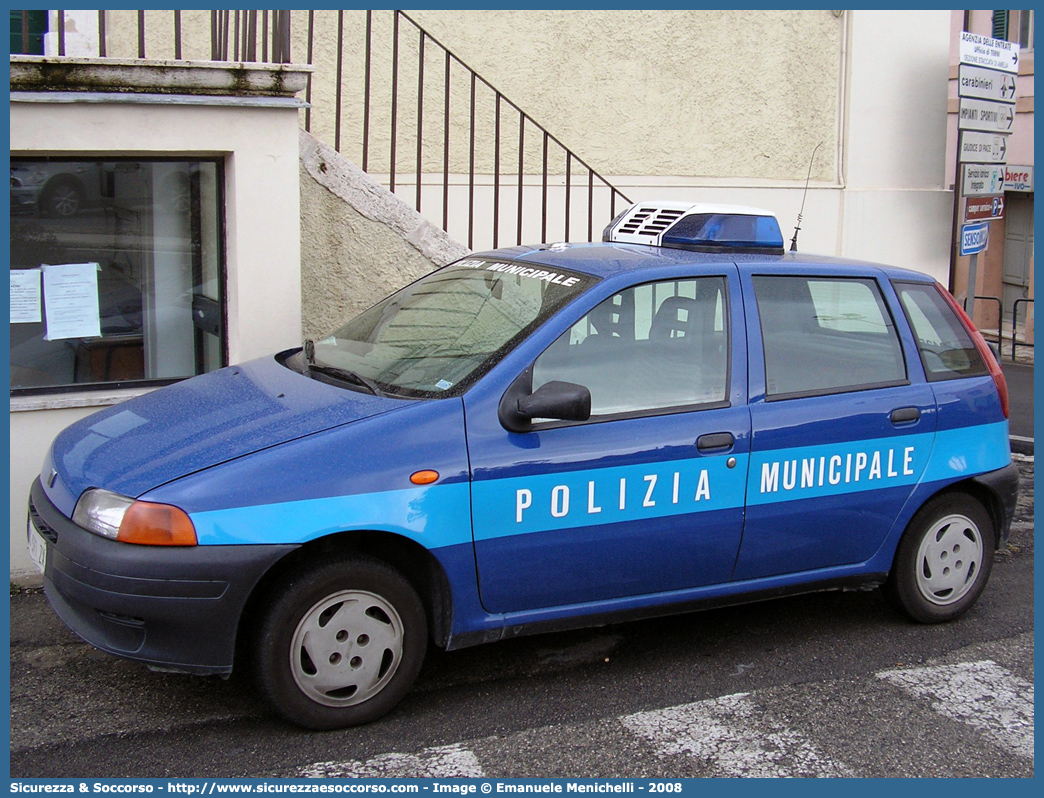 -
Polizia Municipale
Comune di Amelia
Fiat Punto I serie
Parole chiave: Polizia;Locale;Municipale;Amelia;Fiat;Punto